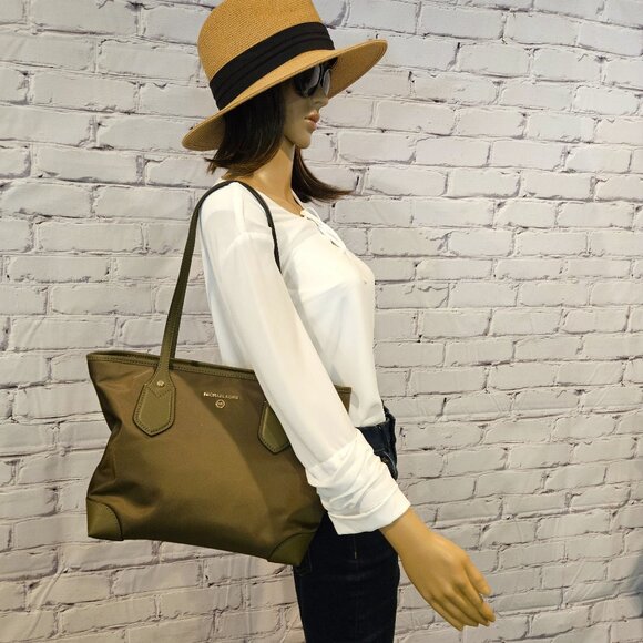 MICHAEL KORS, Eva olive colour tote bag - Picture 9 of 12